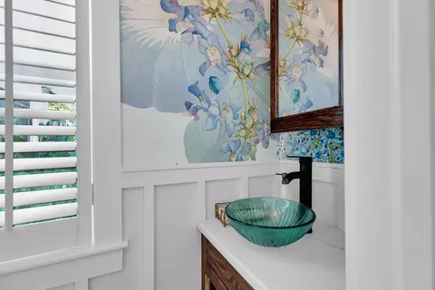 Bath - 628 William St, Key West, FL 33040 photo 1 of 5