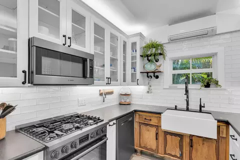 Kitchen - 628 William St, Key West, FL 33040 photo 3 of 3