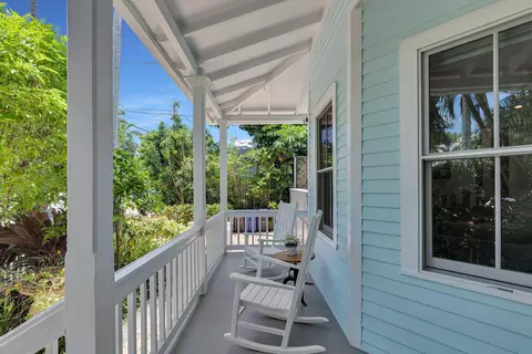 Exterior - 628 William St, Key West, FL 33040 photo 4 of 8
