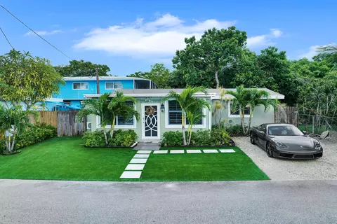 38 Pirates Dr, Key Largo, FL 33037