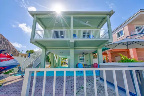 621 Santa Anita Ln, Key Largo, FL 33037