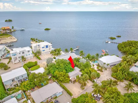 820 50th Ct, Marathon, FL 33050
