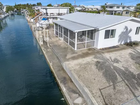 31134 Hollerich Dr, Big Pine Key, FL 33043