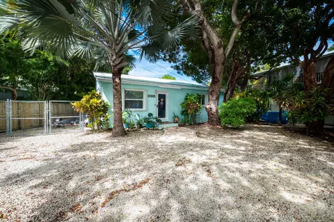 153 Apache St, Tavernier, FL 33070