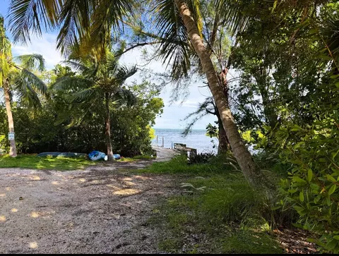 1450 52nd St Gulf, Marathon, FL 33050 photo 4
