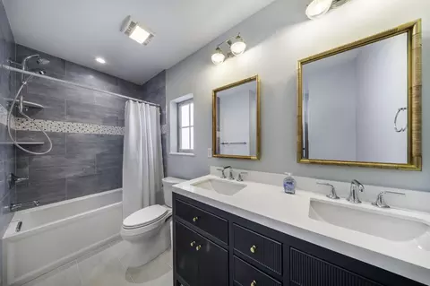 Bath - 818 39th St, Marathon, FL 33050 photo 3 of 4