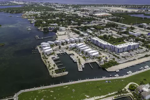 View/Area - 818 39th St, Marathon, FL 33050 photo 3 of 3