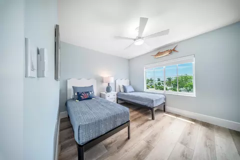 Bedroom - 818 39th St, Marathon, FL 33050 photo 5 of 7