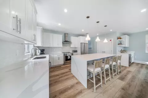 Kitchen - 818 39th St, Marathon, FL 33050 photo 2 of 2