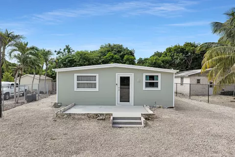 66 Hibiscus Ln, Key Largo, FL 33037