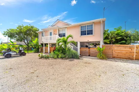 40 Munson Ave, Ramrod Key, FL 33042