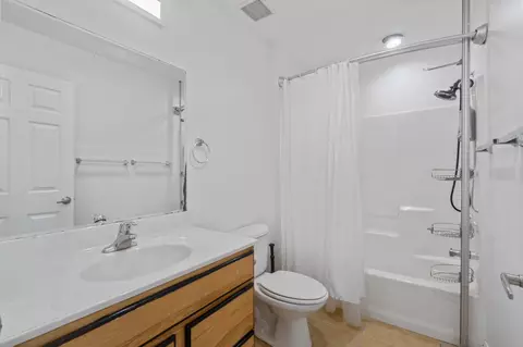 Bath - 8 Jade Dr, Key West, FL 33040 photo 5 of 5