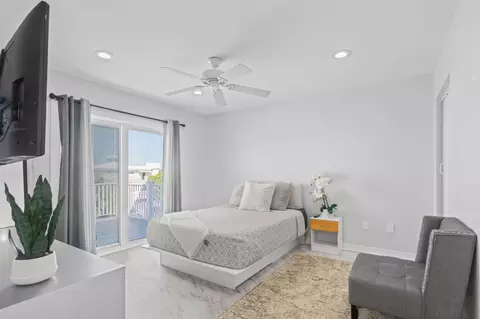 Bedroom - 8 Jade Dr, Key West, FL 33040 photo 6 of 8