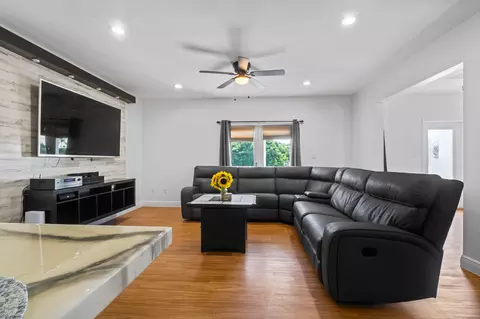 Living - 8 Jade Dr, Key West, FL 33040 photo 1 of 2