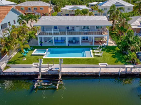 110 Bruce Ct, Marathon, FL 33050