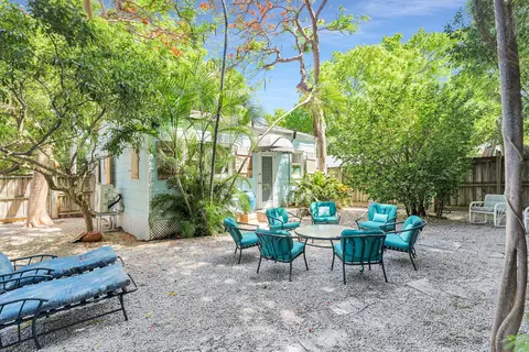 140 Tavern Dr, Tavernier, FL 33070