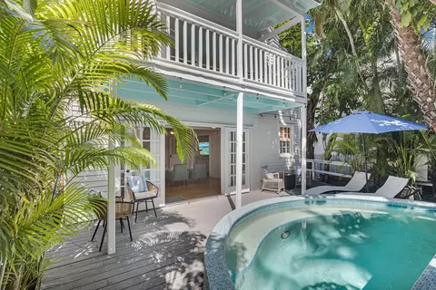 Exterior - 1022 Fleming St, Key West, FL 33040 photo 10 of 20