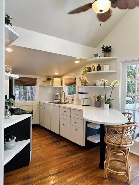 Kitchen - 1022 Fleming St, Key West, FL 33040 photo 5 of 7