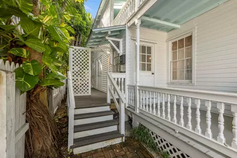 Exterior - 1022 Fleming St, Key West, FL 33040 photo 5 of 20