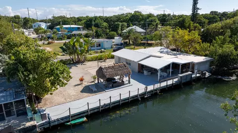 215 Anne Bonny Dr, Key Largo, FL 33037