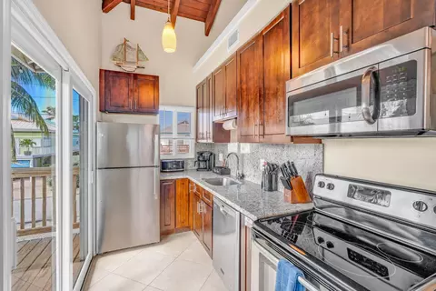 16 E Kyle Way, Marathon, FL 33050 photo 13