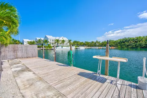16 E Kyle Way, Marathon, FL 33050 photo 3