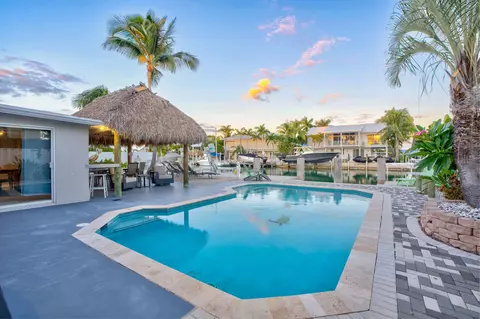 Exterior - 600 12th St, Key Colony, FL 33051 photo 3 of 8
