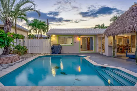 Exterior - 600 12th St, Key Colony, FL 33051 photo 6 of 8