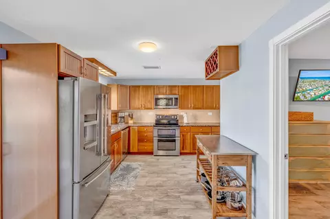 Kitchen - 600 12th St, Key Colony, FL 33051 photo 3 of 4