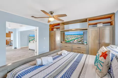 Bedroom - 600 12th St, Key Colony, FL 33051 photo 3 of 9