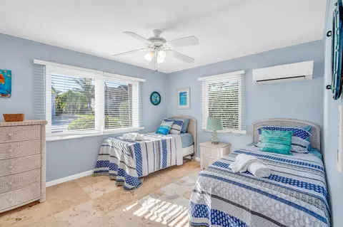 Bedroom - 600 12th St, Key Colony, FL 33051 photo 5 of 9