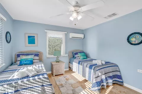 Bedroom - 600 12th St, Key Colony, FL 33051 photo 6 of 9