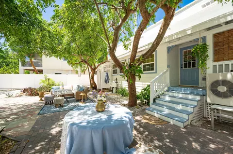 7 Barcelona Dr, Key West, FL 33040