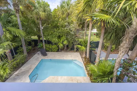 Exterior - 7213 Simran Ln, Duck Key, FL 33050 photo 9 of 12