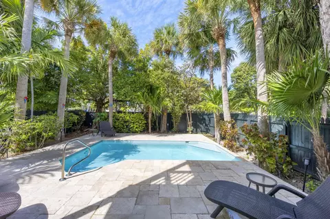 Exterior - 7213 Simran Ln, Duck Key, FL 33050 photo 3 of 12