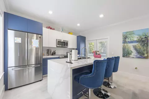 Kitchen - 7213 Simran Ln, Duck Key, FL 33050 photo 2 of 4