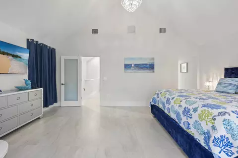 Bedroom - 7213 Simran Ln, Duck Key, FL 33050 photo 6 of 8