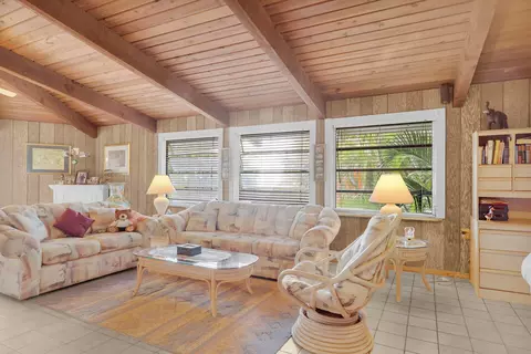 Living - Undisclosed, Key Largo, FL 33037 photo 6 of 9