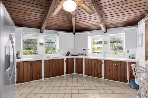 Kitchen - Undisclosed, Key Largo, FL 33037 photo 2 of 3
