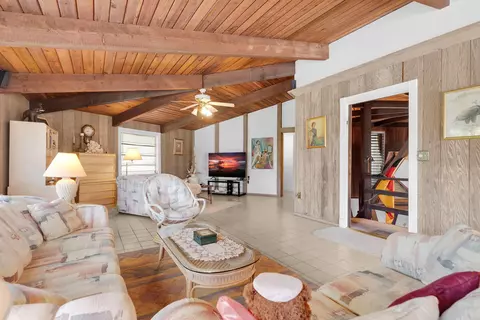 Living - Undisclosed, Key Largo, FL 33037 photo 2 of 9