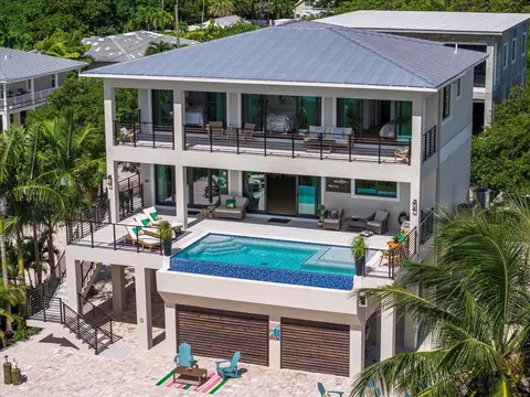 Exterior - 1000 68th Street Ocean Street Ocean, Marathon, FL 33050 photo 3 of 28