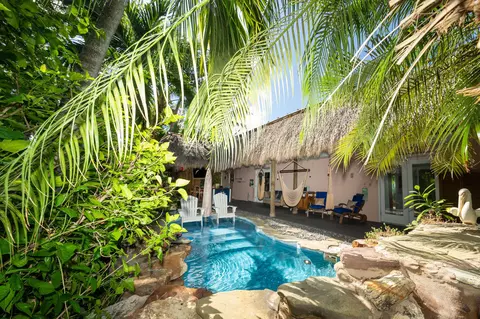 810 Madrid Rd, Key Largo, FL 33037