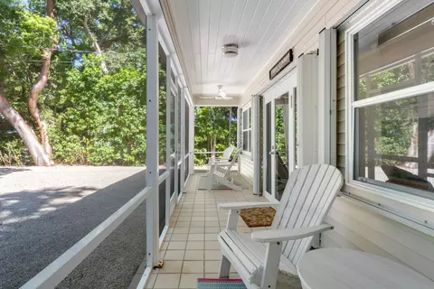 Exterior - 150 Apache St, Tavernier, FL 33070 photo 3 of 6