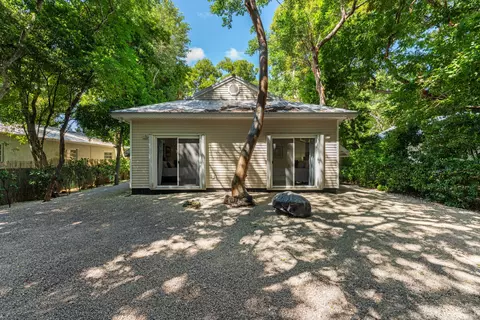 Exterior - 150 Apache St, Tavernier, FL 33070 photo 6 of 6
