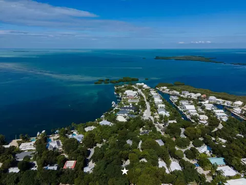 View/Area - 150 Apache St, Tavernier, FL 33070 photo 2 of 10