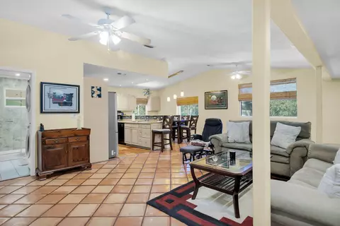 323 Bay View Ave, Key Largo, FL 33037