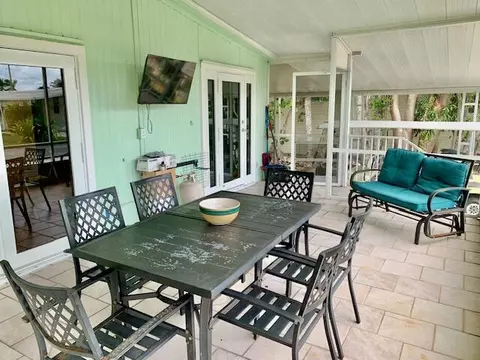 818 S Emerald Dr, Key Largo, FL 33037 photo 3