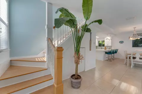 Entry Way - 189 Carroll St, Islamorada, FL 33036 photo 1 of 1