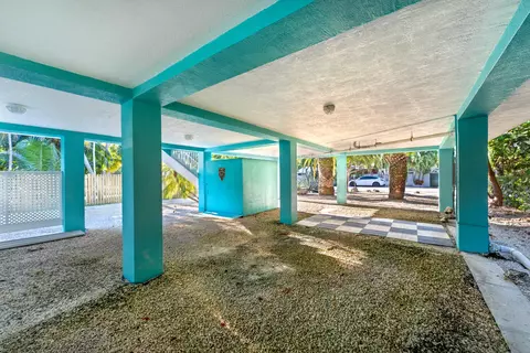 Exterior - 189 Carroll St, Islamorada, FL 33036 photo 6 of 6
