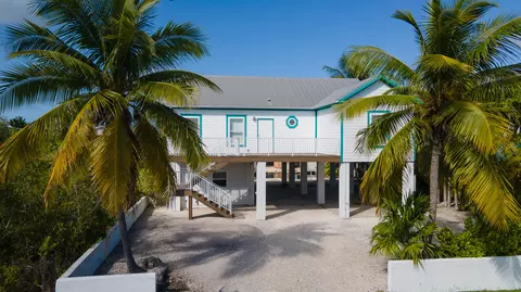 27405 Guadaloupe Ln, Ramrod Key, FL 33042